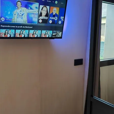 Le Cocon Normand De Jardin Et Son Ecrin De Verdure