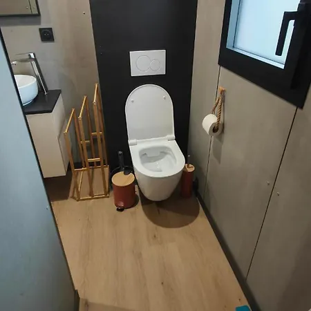 Le Cocon Normand De Jardin Et Son Ecrin De Verdure * Dampierre-Saint-Nicolas