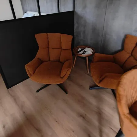 Alpstuga Le Cocon Normand De Jardin Et Son Ecrin De Verdure *